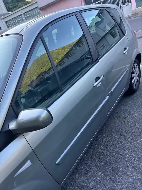 Usata Renault Scenic E-Tech Dynamique 106 CV (77 kW) 2008 Monovolume