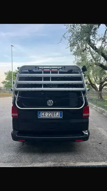Usata VW California Beach 140 CV (102 kW) 2011 Nero Furgone