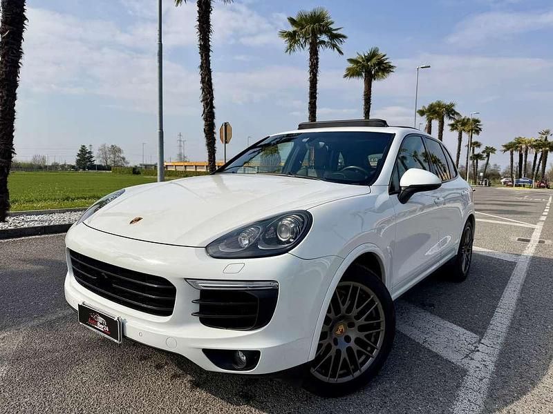 Usata Porsche Cayenne Platinum Edition 250 CV (183 kW) 2017 Bianco SUV