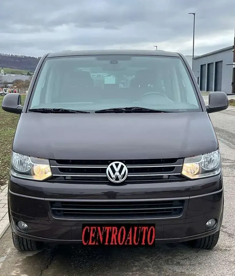 Usata VW T5 Highline 140 CV (102 kW) 2011 Marrone Furgone