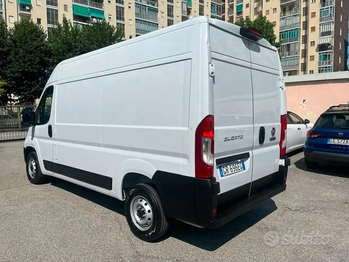 Usata Fiat Ducato 140 CV (102 kW) 2023 Bianco Furgone