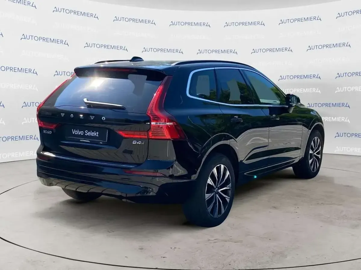Usata Volvo XC60 Core 197 CV (144 kW) 2022 Nero SUV