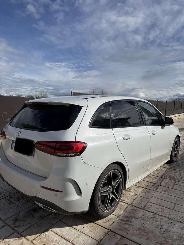 Usata Mercedes B180 Premium 116 CV (85 kW) 2022 Monovolume