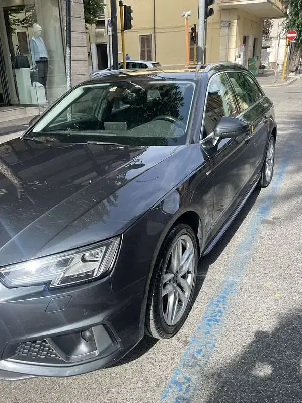 Usata Audi A4 Ambiente 190 CV (139 kW) 2019 Station wagon