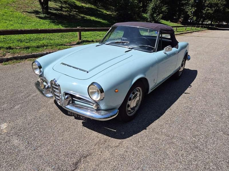 Usata Alfa Romeo Giulia Spider 92 CV (67 kW) 1962 Blu/azzurro Cabrio