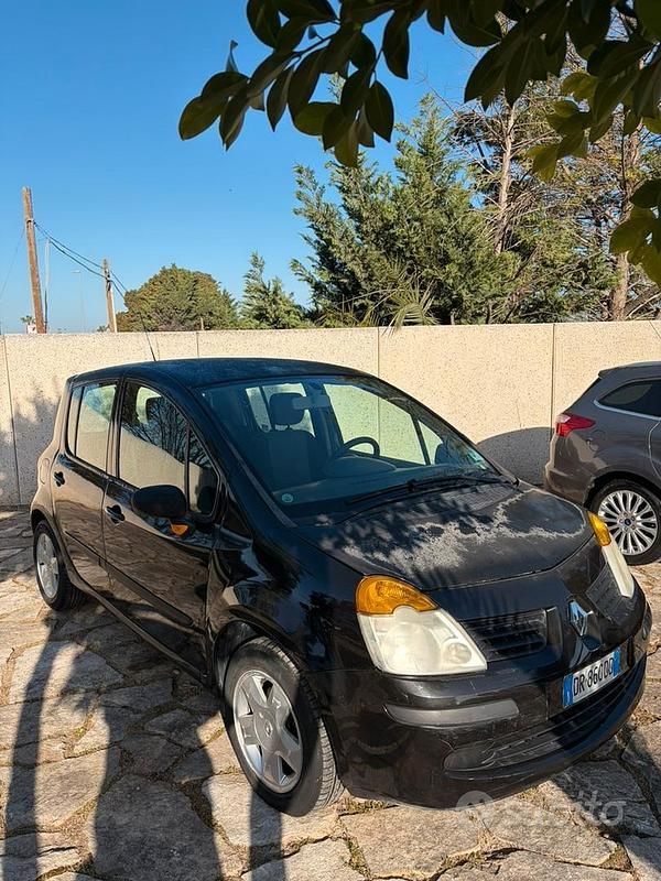 Usata Renault Modus 85 CV (62 kW) 2005 Nero Monovolume
