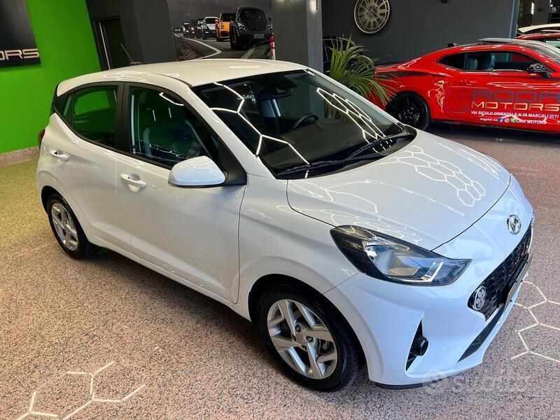 Bianco Usata 2023 Hyundai i10 Prime Due volumi | 13.999 € (Buon prezzo) - Immagine 1/4
