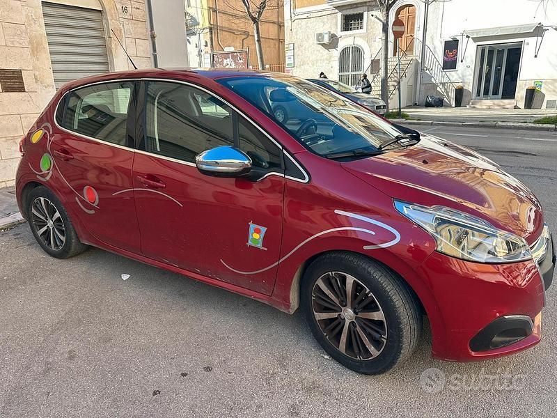 Usata Peugeot 208 2017 Rosso Utilitaria