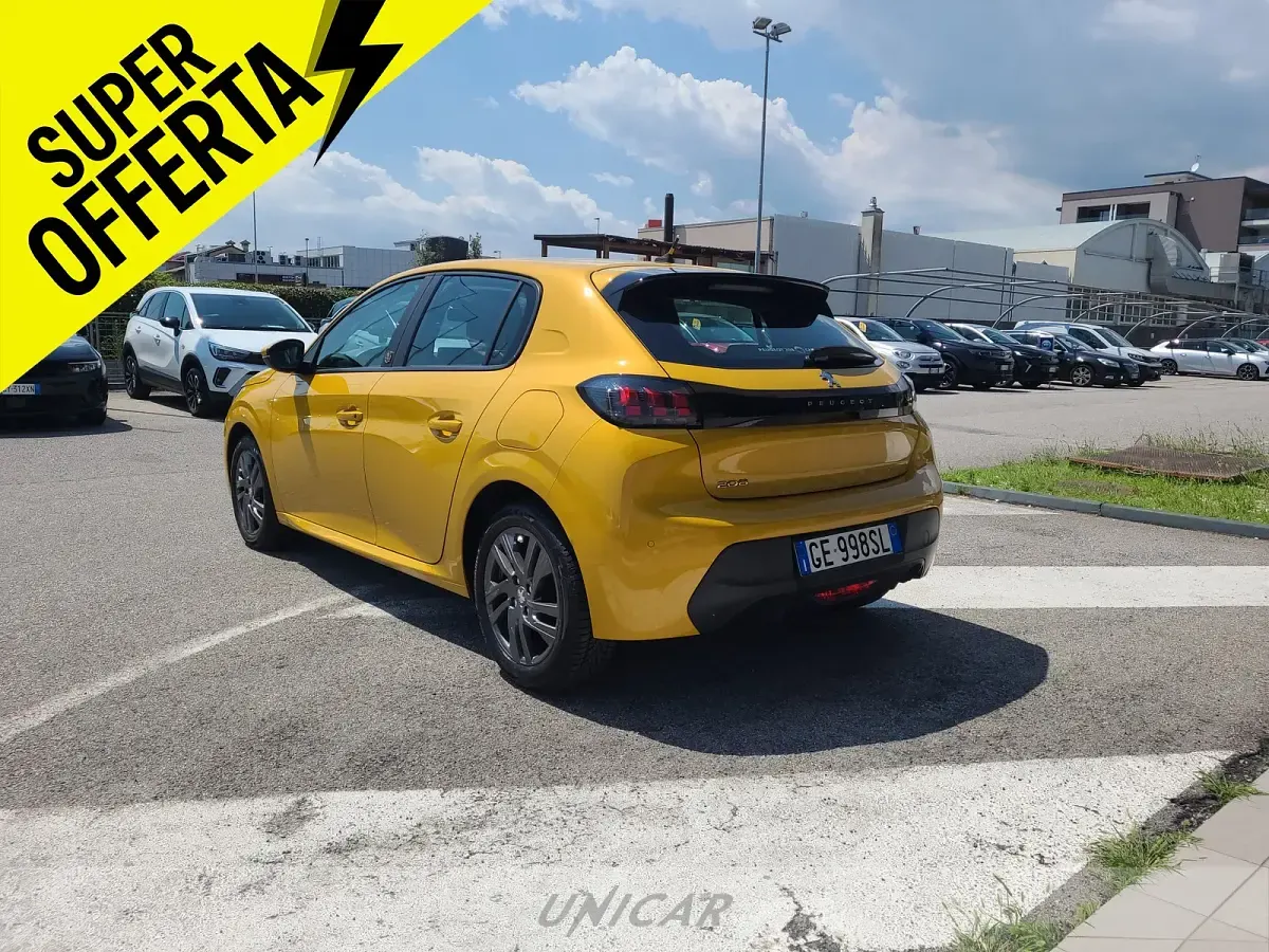 Usata Peugeot 208 Active 75 CV (55 kW) 2021 Giallo Utilitaria