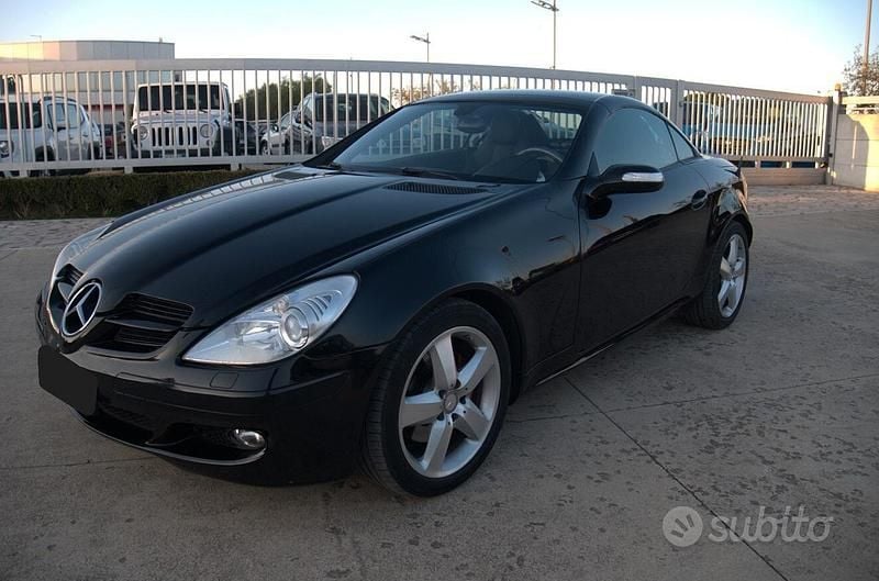 Usata Mercedes SLK280 231 CV (169 kW) 2007 Nero Cabrio