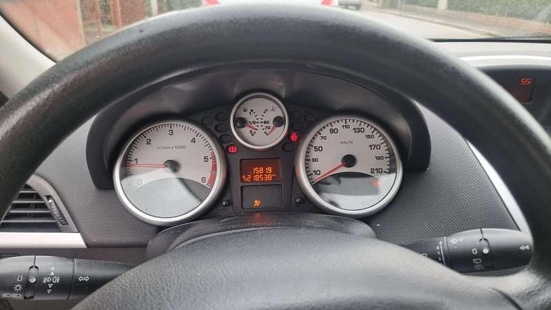 Usata Peugeot 207 68 CV (50 kW) 2011 Berlina