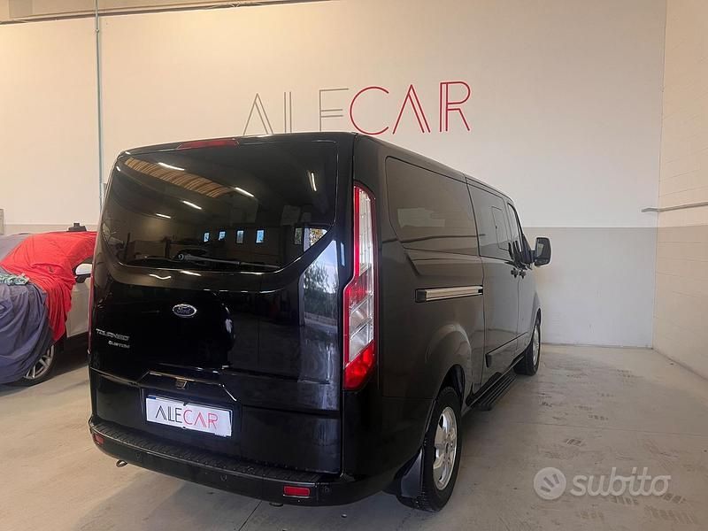 Usata Ford Tourneo Titanium 170 CV (125 kW) 2017 Nero Monovolume