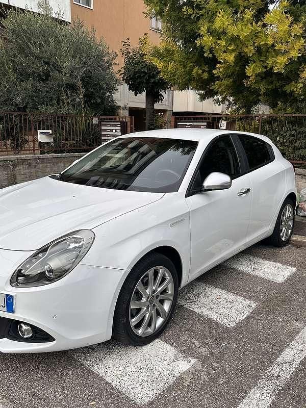Usata Alfa Romeo Giulietta Sprint 120 CV (88 kW) 2018 Berlina