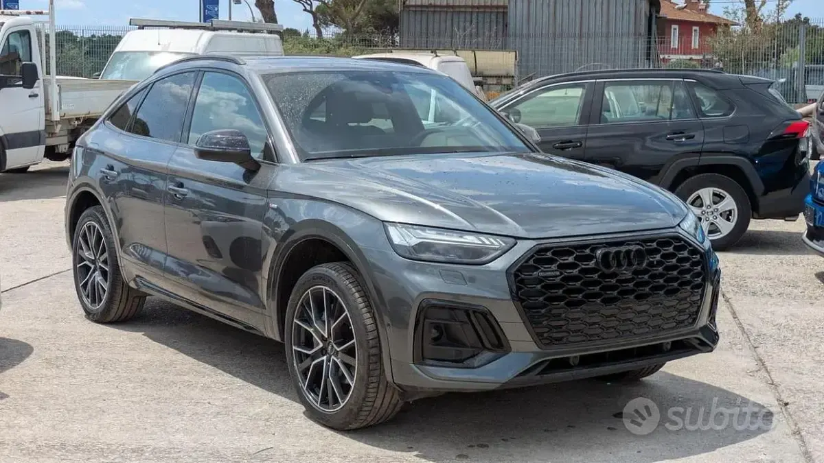 Usata Audi Q5 Sportback S-Line 204 CV (150 kW) 2025 Grigio SUV