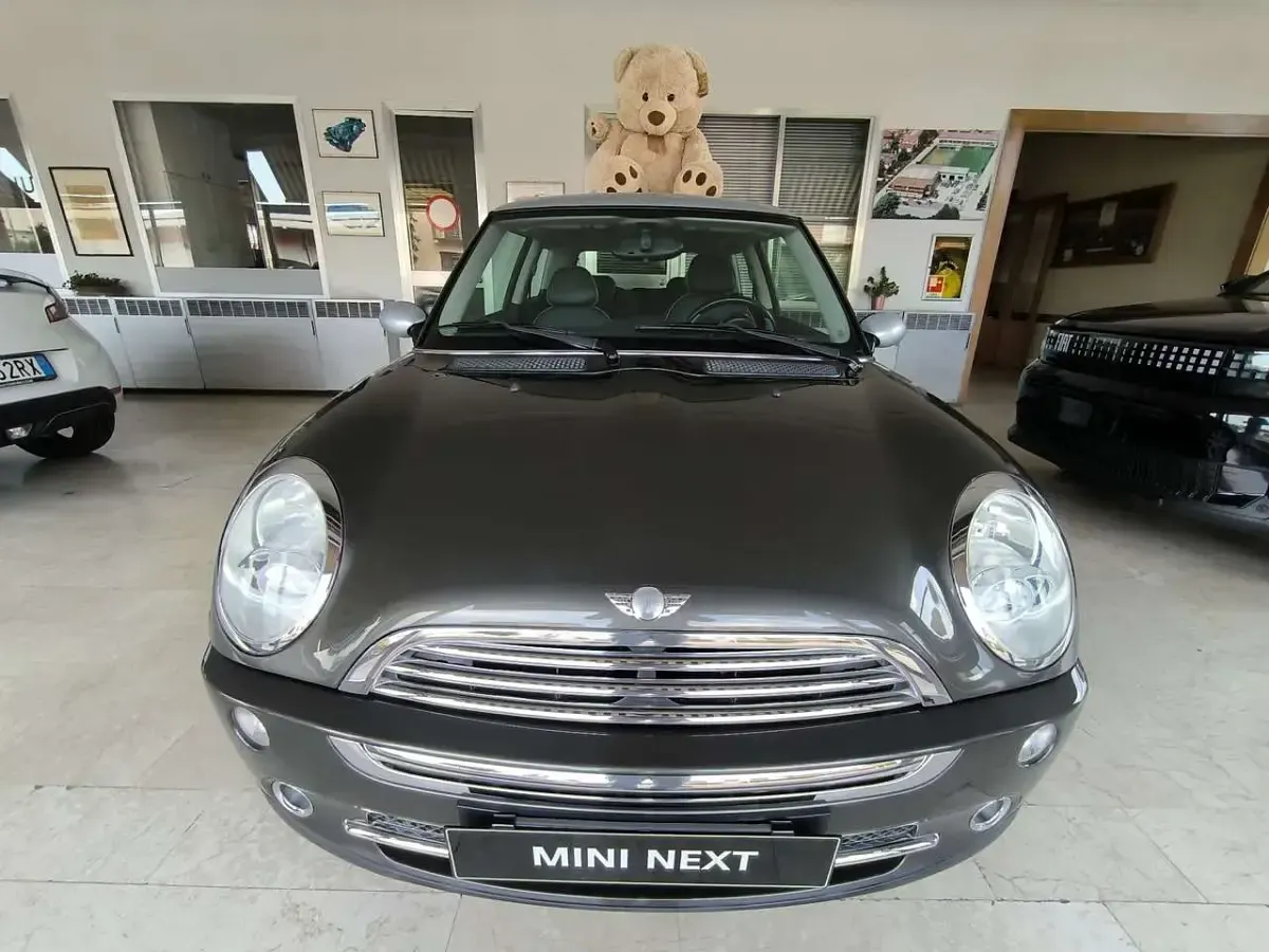 Usata Mini Cooper 116 CV (85 kW) 2006 Grigio Utilitaria