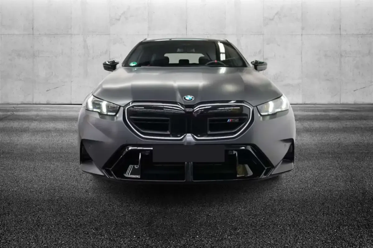 Usata BMW M5 727 CV (534 kW) 2025 Grigio Station wagon