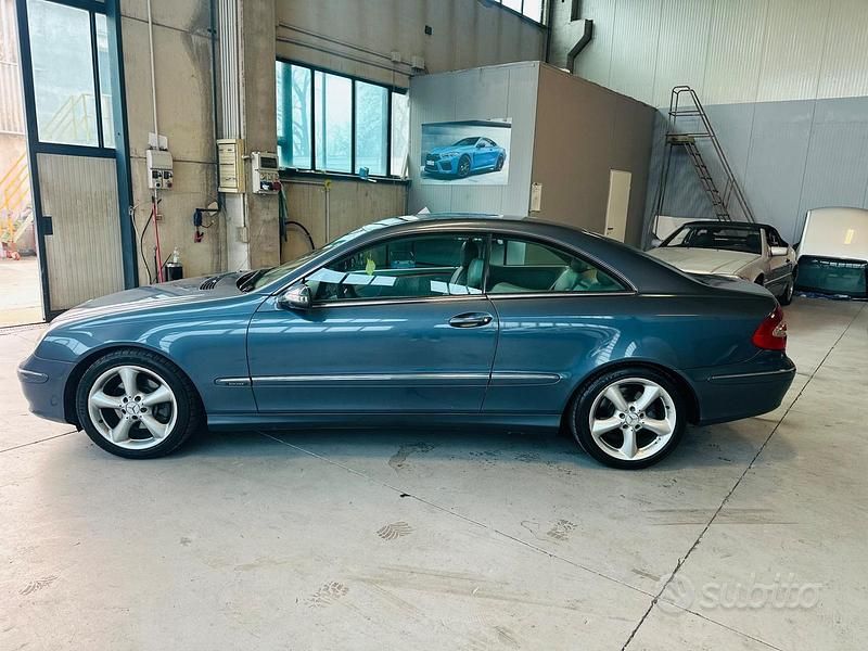 Usata Mercedes CLK270 Avantgarde 170 CV (125 kW) 2004 Blu Coupé