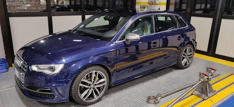 Usata Audi S3 Ambiente 300 CV (220 kW) 2014 Blu/azzurro Berlina