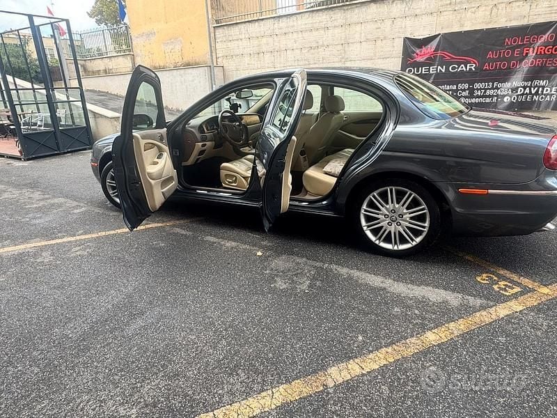 Grigio Usata 2005 Jaguar S-Type Executive Tre volumi | 2000 € (Super prezzo) - Immagine 1/4