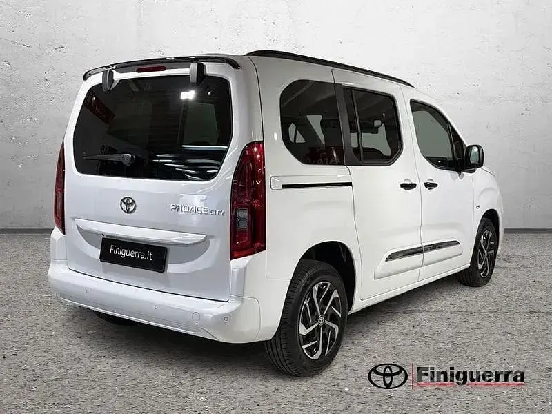 Nuova Toyota Proace Verso City 130 CV (95 kW) 2026 Bianco Station wagon