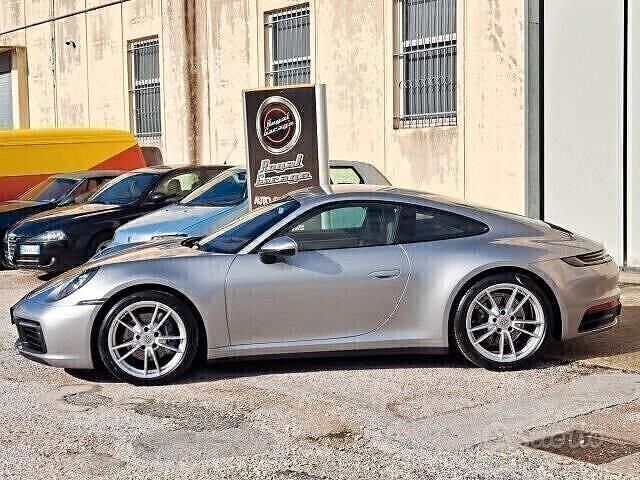 Usata Porsche 911 Carrera 385 CV (283 kW) 2021 Grigio Coupé