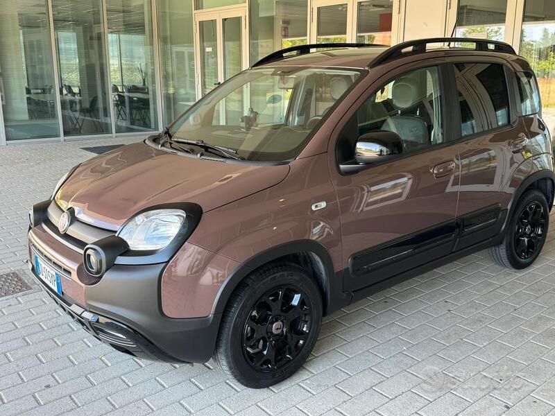 Usata 2021 Fiat Panda Due volumi | 14.000 € (Molto cara) - Immagine 1/2