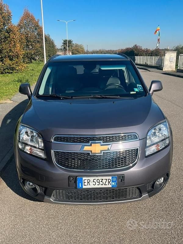 Grigio Usata 2013 Chevrolet Orlando Monovolume | 8500 € (Cara) - Immagine 1/4