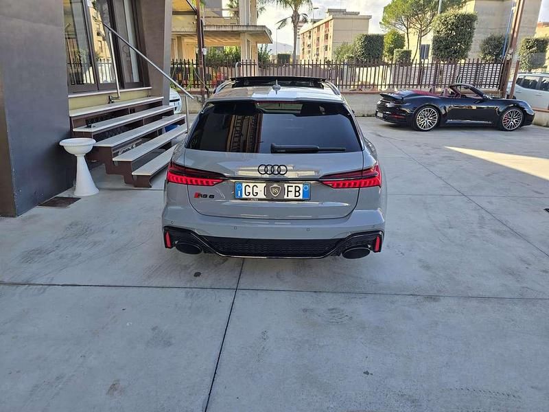 Usata Audi RS6 Ambiente 600 CV (441 kW) 2021 Grigio Station wagon