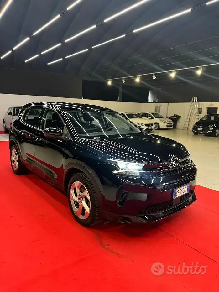Usado Citroën C5 131 CV (96 kW) 2023 Negro Familiar