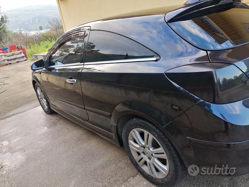 Usata Opel Astra GTC 2007 Coupé