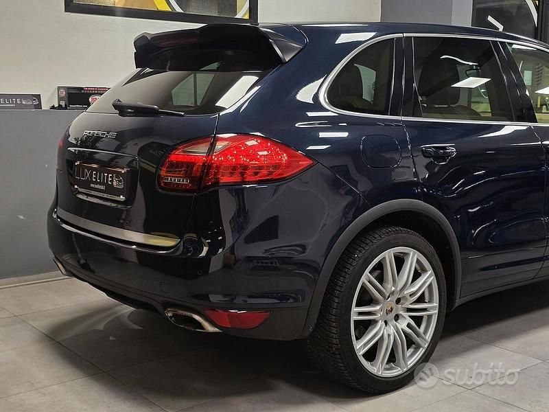 Usata Porsche Cayenne 245 CV (180 kW) 2011 Blu SUV