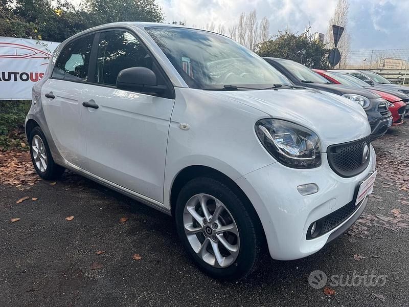 Usata Smart ForFour Prime 71 CV (52 kW) 2017 Bianco Utilitaria