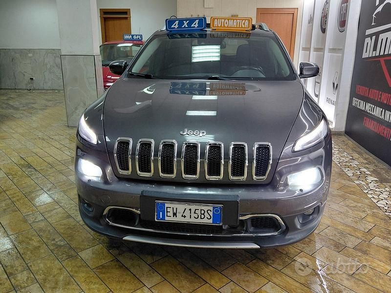 Usata Jeep Cherokee Limited 170 CV (125 kW) 2014 Grigio SUV