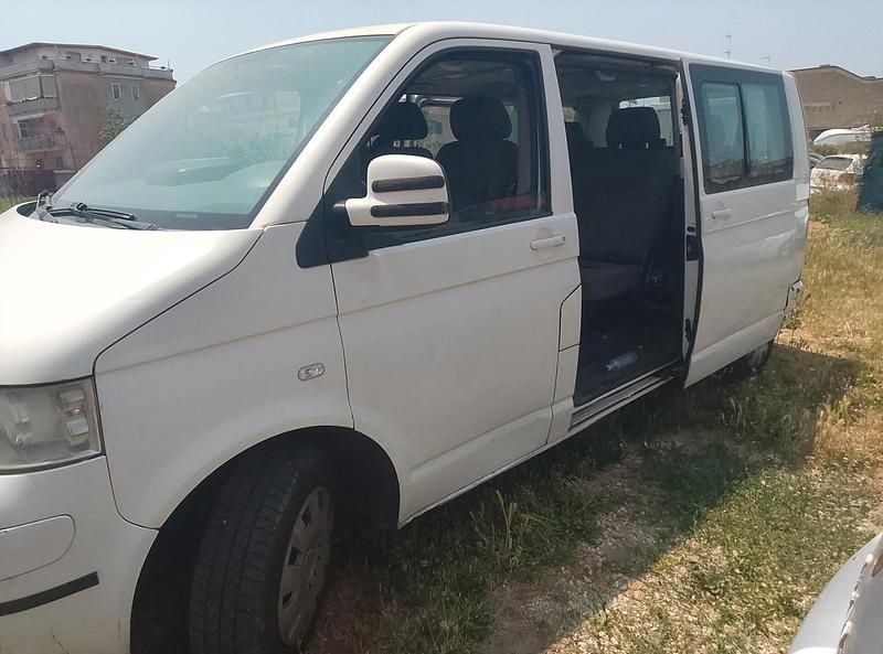 Usata VW T5 Comfortline 130 CV (95 kW) 2007 Bianco Furgone