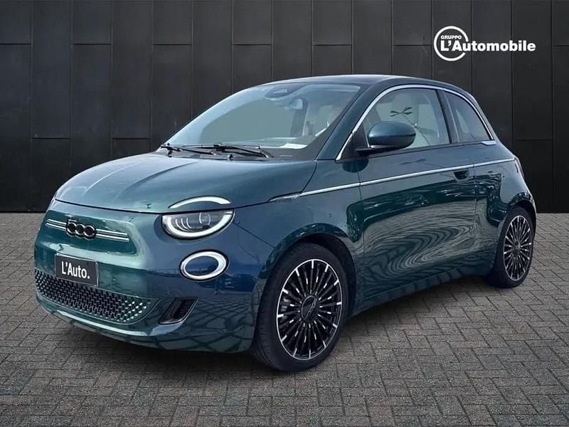Usata Fiat 500e La Prima 42 kW (58 CV) 2023 Blu Berlina