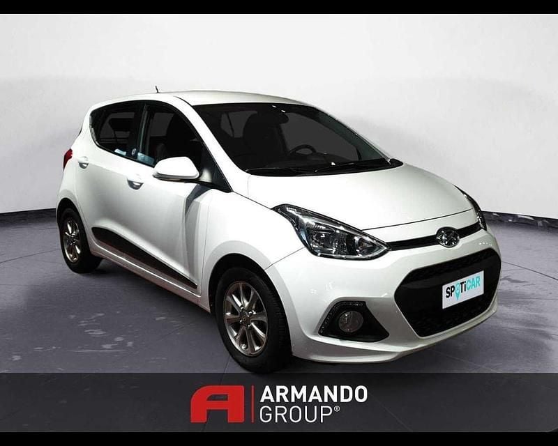 Usata Hyundai i10 Edition 67 CV (49 kW) 2016 Bianco Utilitaria