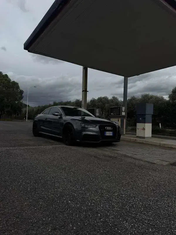 Usata Audi RS5 Ambiente 450 CV (330 kW) 2014 Grigio Coupé