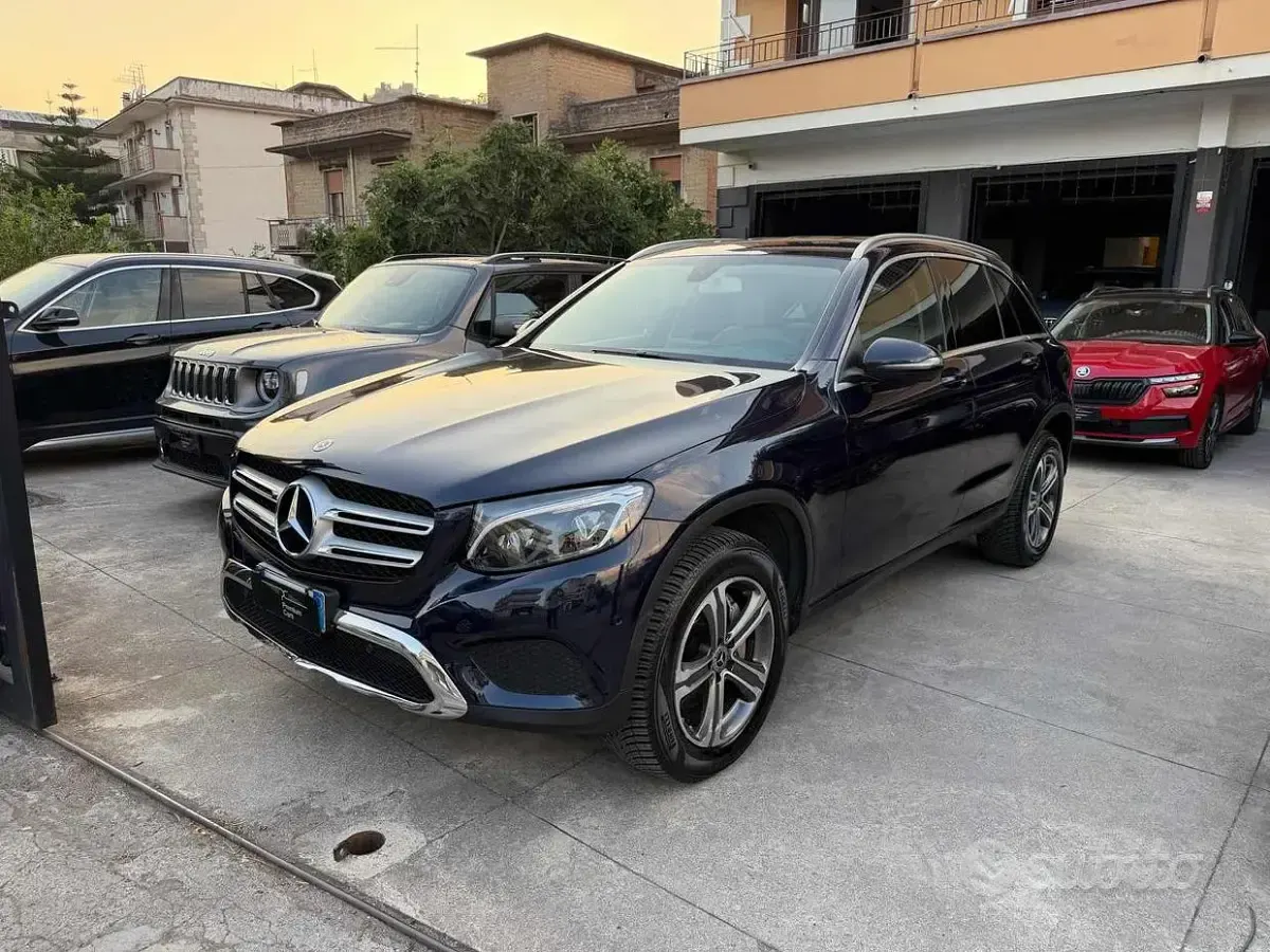 Usata Mercedes GLC250 204 CV (150 kW) 2018 Bluazzurro SUV