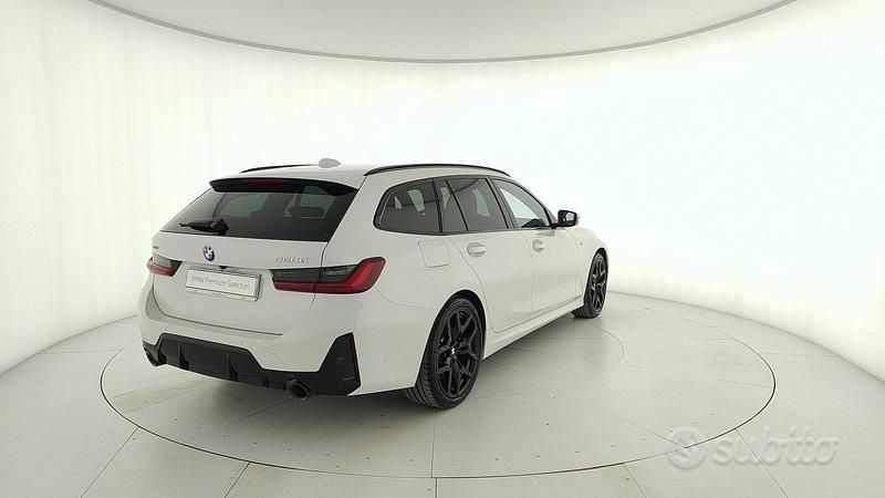 Usata BMW 320e M Sport 190 CV (139 kW) 2025 Bianco Station wagon