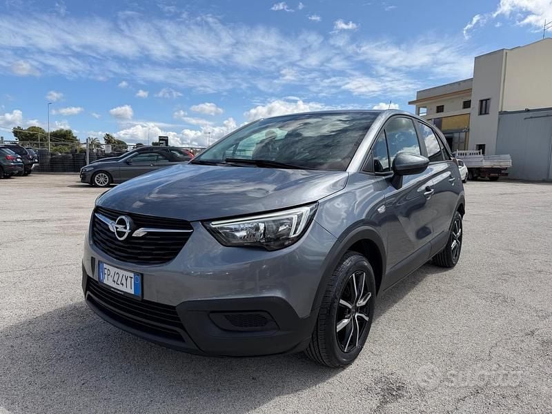 Usata Opel Crossland X 100 CV (73 kW) 2018 Grigio SUV