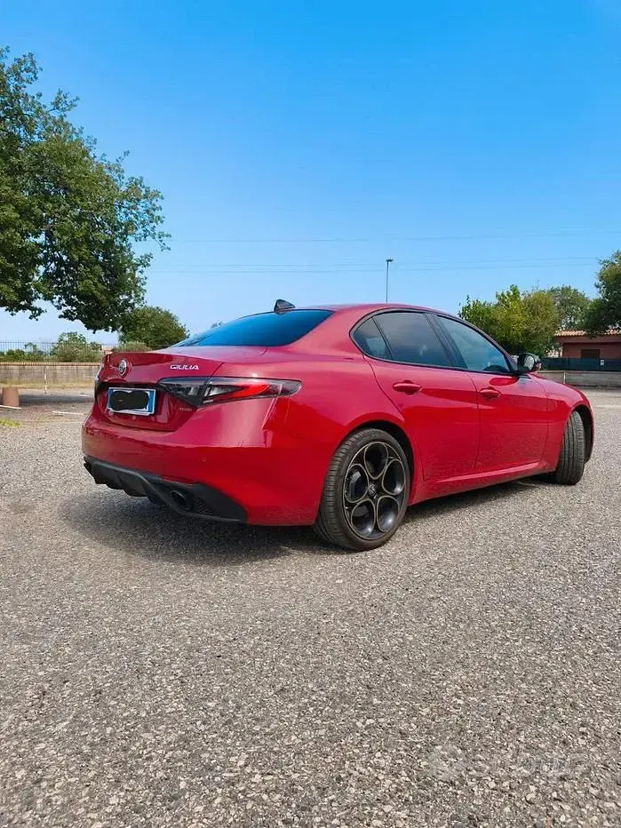 Usata Alfa Romeo Giulia 209 CV (153 kW) 2026 Rosso Berlina
