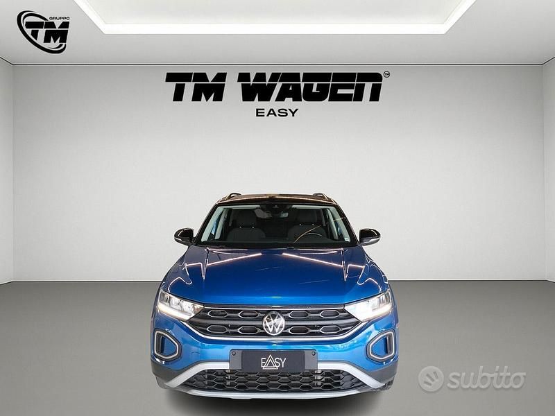 Usata VW T-Roc Life 116 CV (85 kW) 2022 Blu SUV