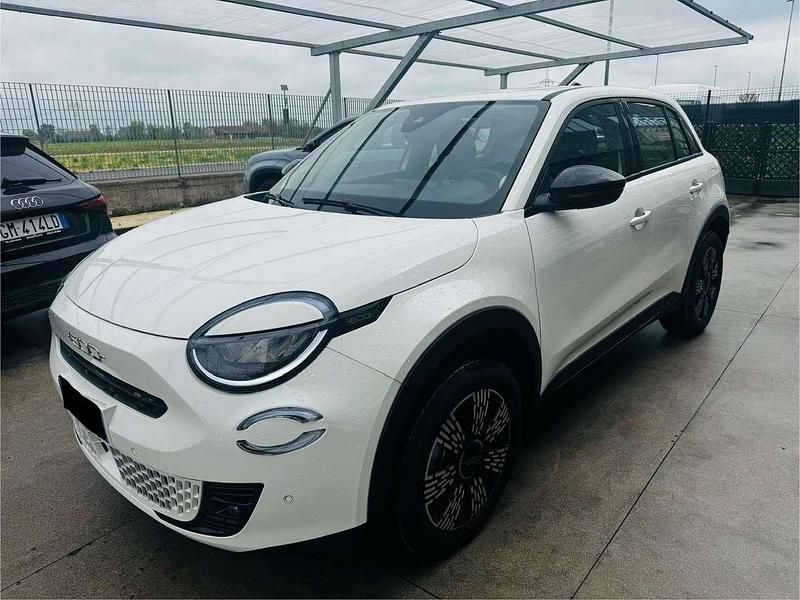 Nuova Fiat 600 Icon 101 CV (74 kW) 2025 Bianco SUV