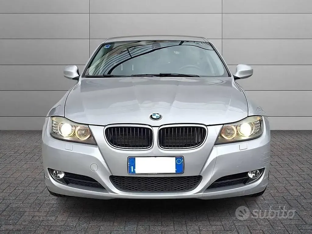 Usata BMW 318 Efficient Dynamics 143 CV (105 kW) 2011 Grigio Station wagon