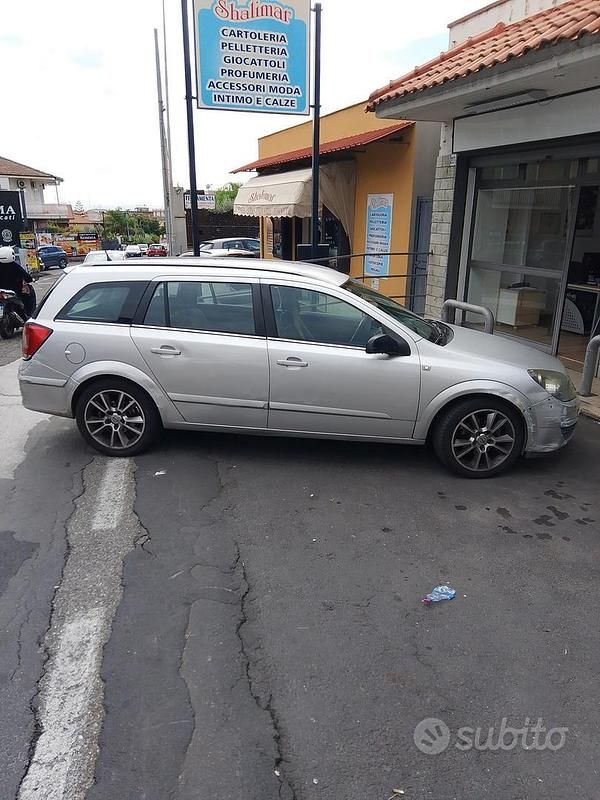 Usata Opel Vectra 82 CV (60 kW) 2006 Grigio Station wagon