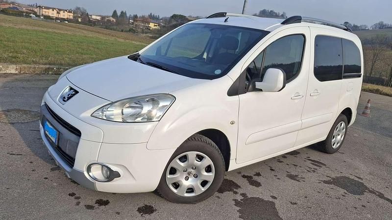 Bianco Usata 2010 Peugeot TePee Furgone | 5300 € (Buon prezzo) - Immagine 1/4