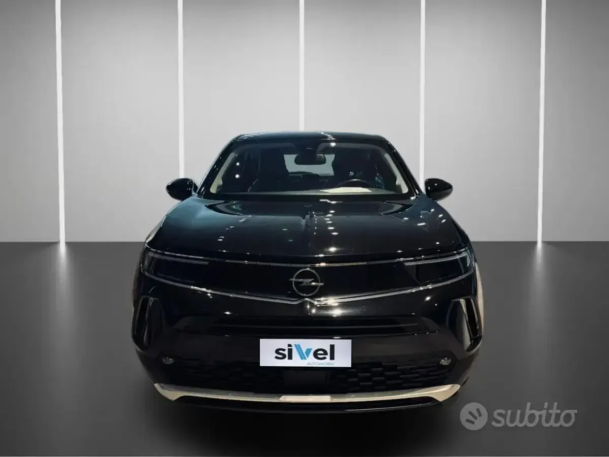 Usata Opel Mokka Elegance 131 CV (96 kW) 2022 Nero SUV