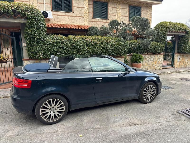Usata Audi A3 Cabriolet Attraction 140 CV (102 kW) 2012 Blu Cabrio