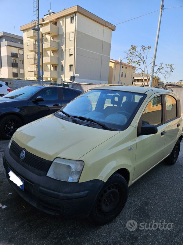 Usato 2005 Fiat Panda 1.1 Benzin 54 CV (2.500 €)