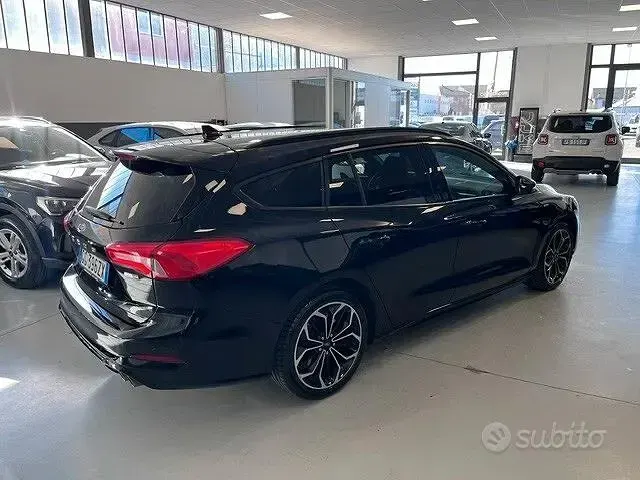 Usata Ford Focus ST-Line 125 CV (91 kW) 2021 Nero Station wagon